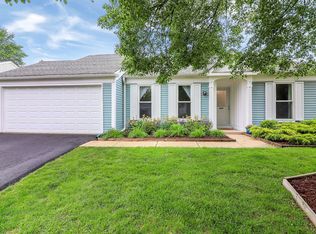 2280 Bannister Ln, Aurora, IL 60504