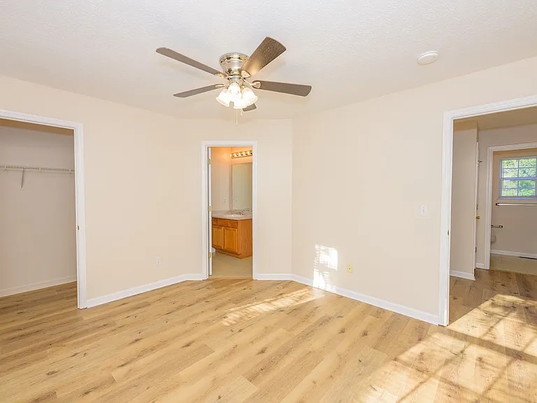 106 Keith Ct — Photo 15
