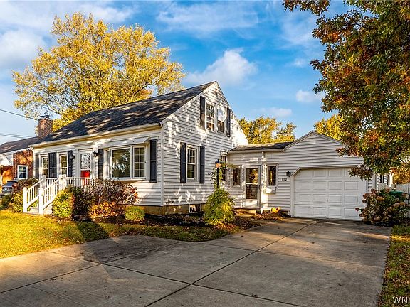 2nd image of 112 Huntington Ct