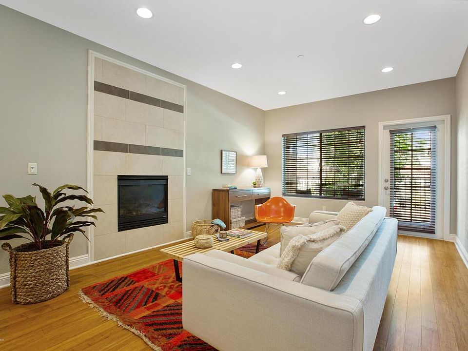 1st image of 4805 Bellflower Ave #106