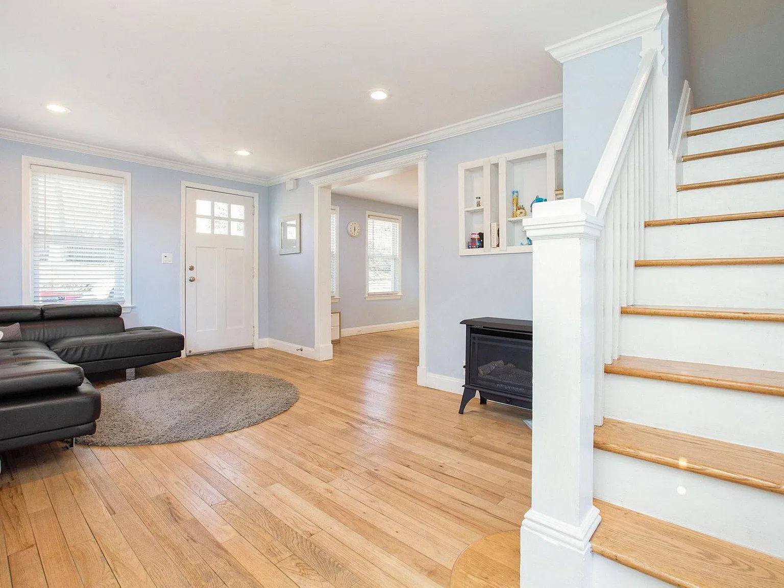3 bed, 2.5 bath, 1152 sqft, $4,100 — Photo 4