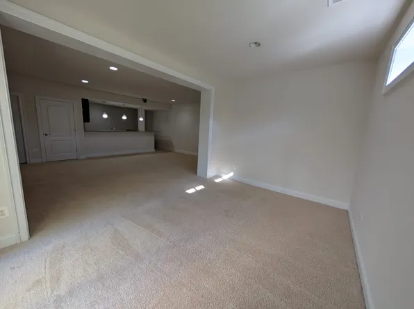 23704 Kilkerran Dr, Aldie, VA 20105