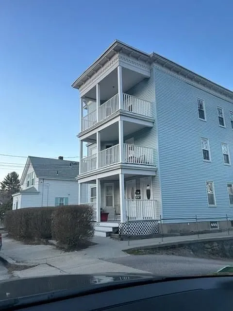 2 bed, 1.0 bath, 1188 sqft, $1,850 — Photo 1