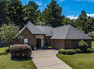 162 Hartfield Dr, Madison, MS 39110