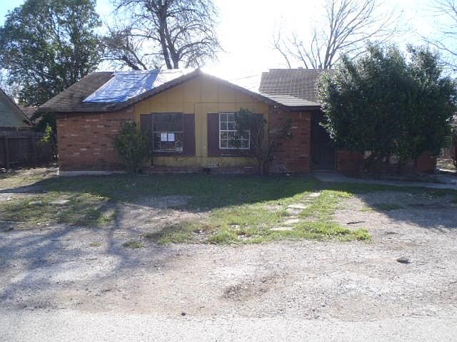 1st image of 652 Fir Ln