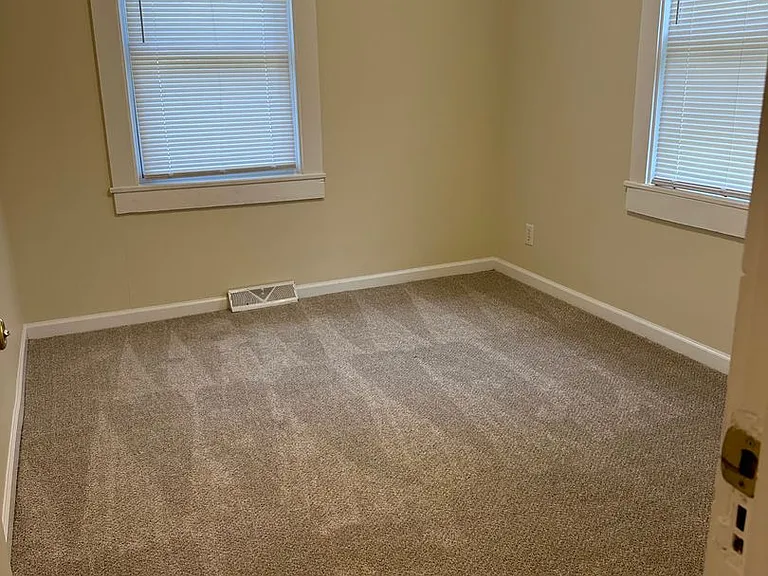1401 Sidney Ave — Photo 13