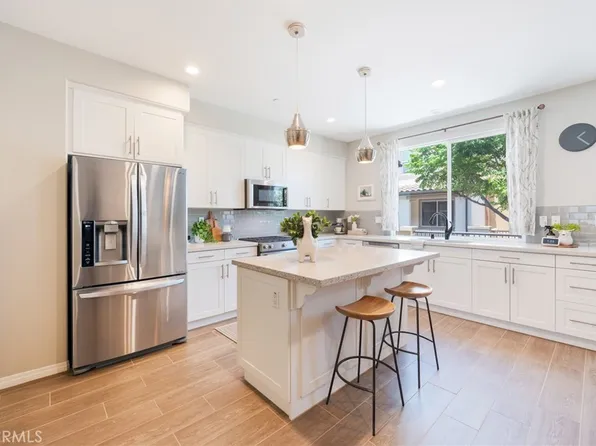 16895 Airport Cir Unit 107, Huntington Beach, CA 92649