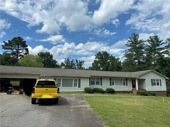 3846 Old Glenola Rd, Trinity, NC 27370