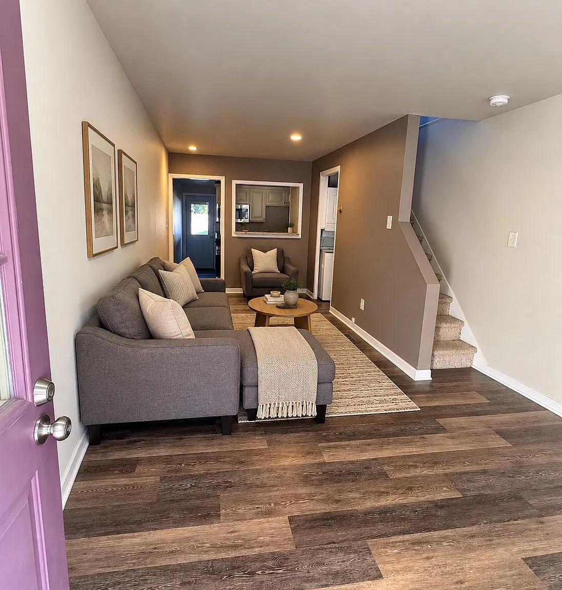 2 bed, 1.0 bath, 561 sqft, $2,300 — Photo 2