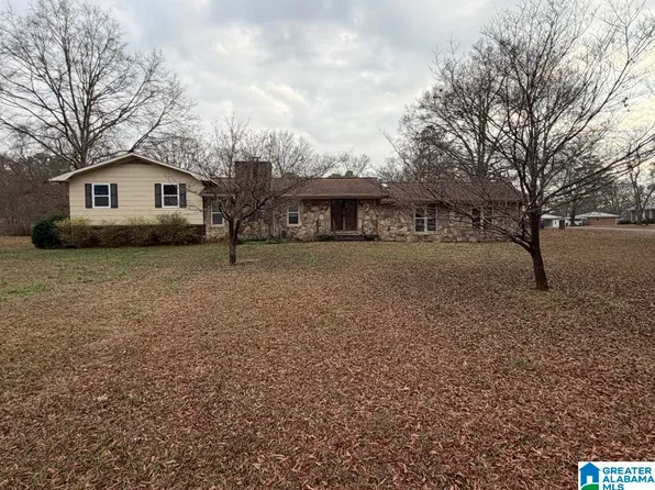 700 Foster Dr, Oxford, AL 36203