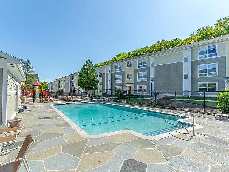 FAMILY SWIMMING POOL