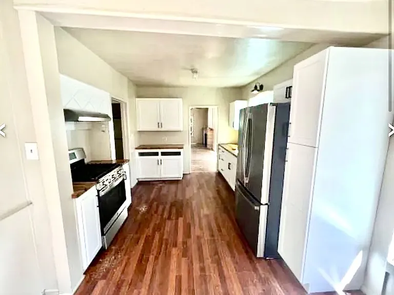 567 Hathway Ave — Photo 2