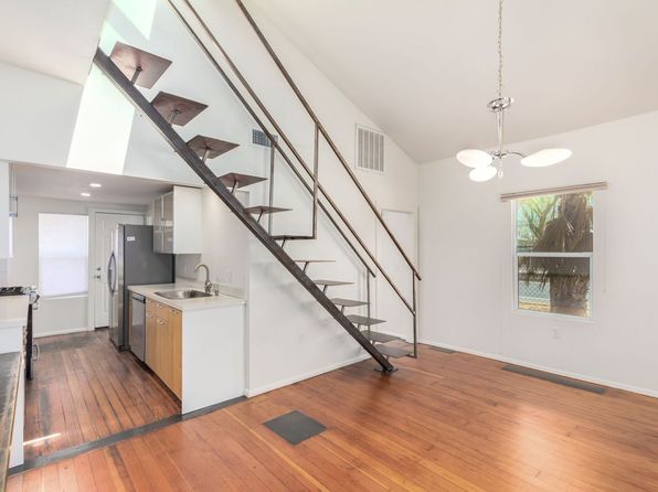 1032 E Polk St