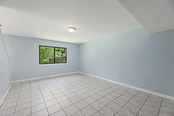 8524 Dryfield Dr — Photo 5