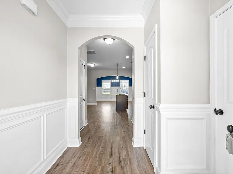 1236 Winterset Dr — Photo 2