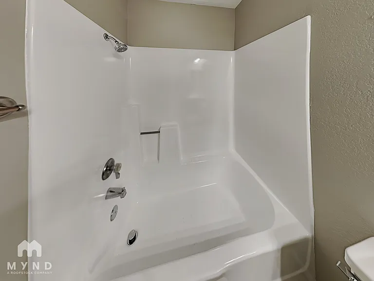 4820 N 89th Ave #76 — Photo 10