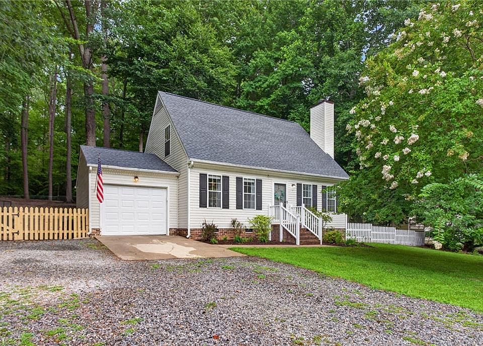 1st image of 6213 Adams Hunt Dr
