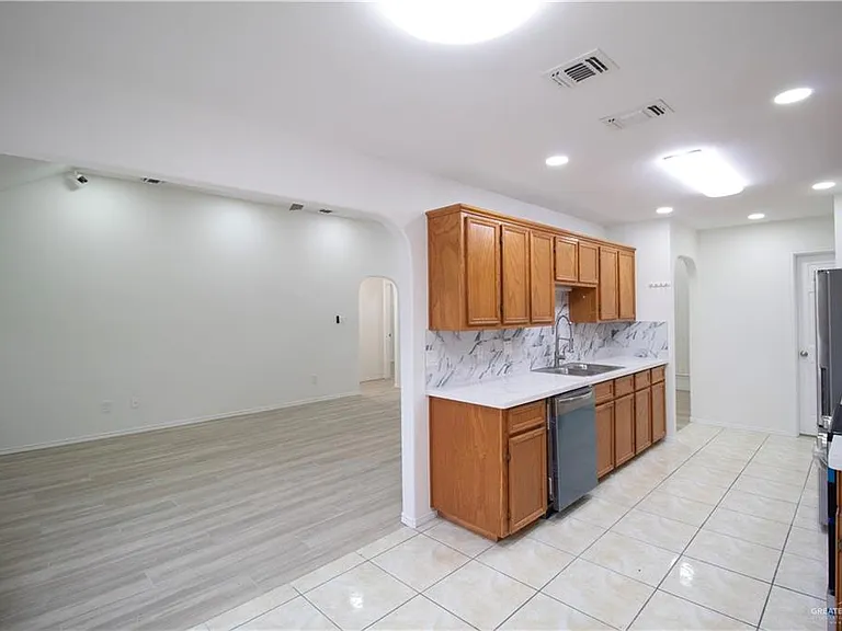 2717 Umbrellabird Ave — Photo 7