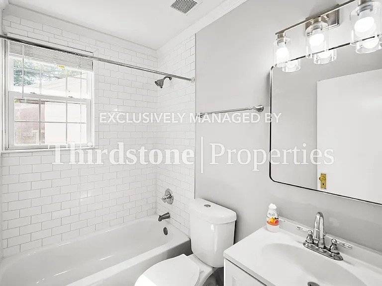 5204 Astral St — Photo 9