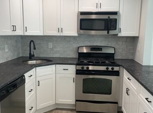 3 Boxwood Ter, Red Bank, NJ 07701