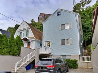 380 Undercliff Ave #1, Edgewater, NJ 07020