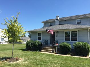 1710 Clement St, Crest Hill, IL 60403