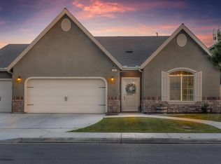 9129 Scenic Woods Ln, Shafter, CA 93263