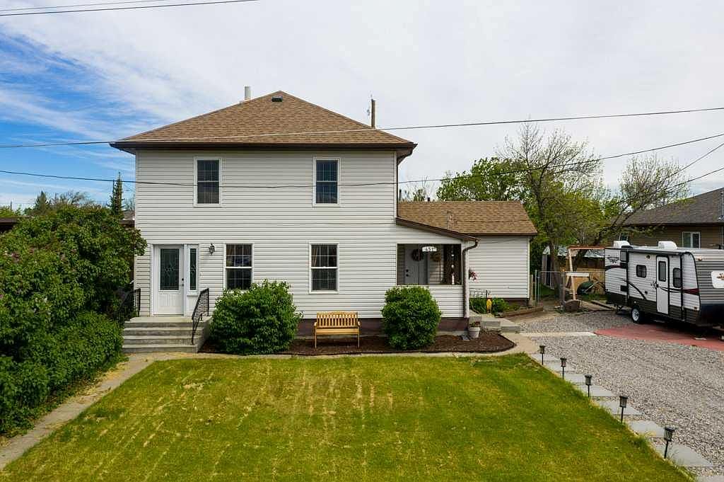 451 E 20th St, Fort Macleod, AB T0L 0Z0 MLS A2137462 Zillow