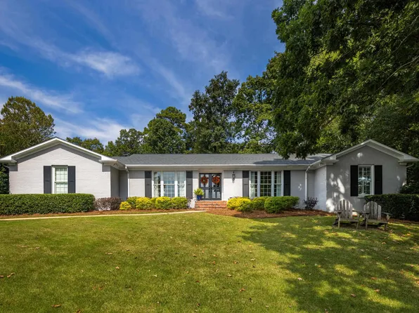 3316 Sandhurst Rd, Mountain Brook, AL 35223