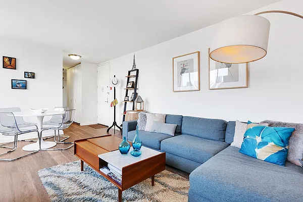 Rented by Cooper & Cooper Real Estate | media 3