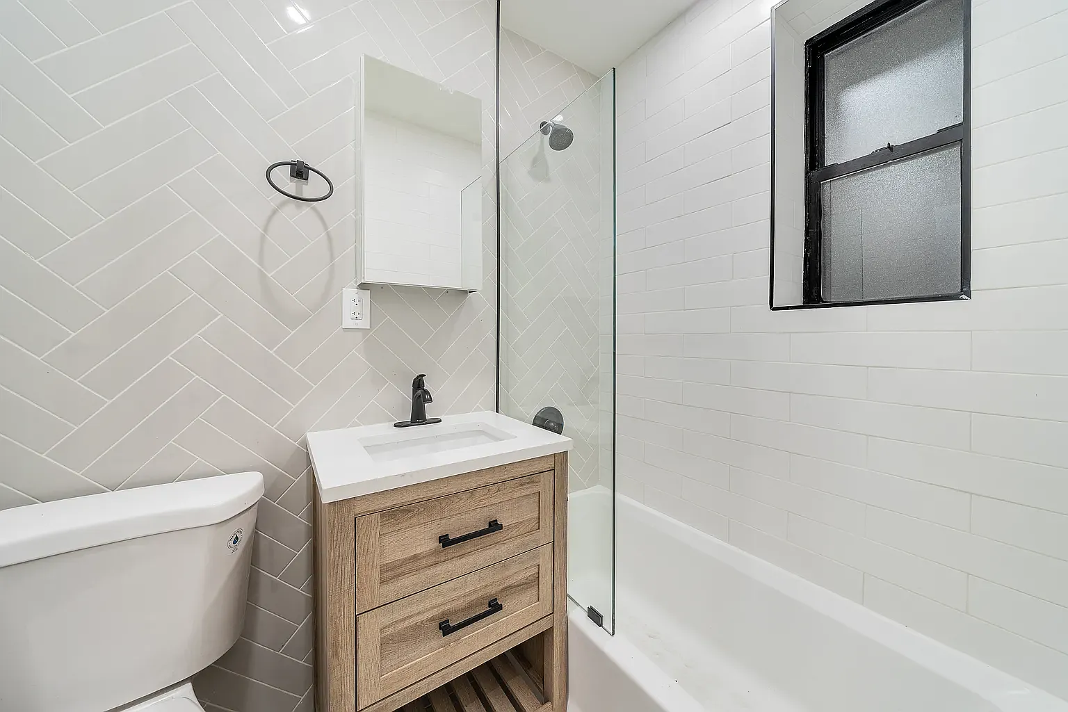 312 Manhattan Avenue — Photo 4
