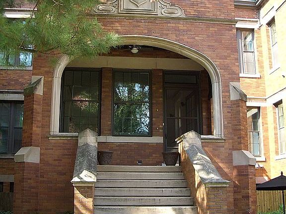 Private street entrance