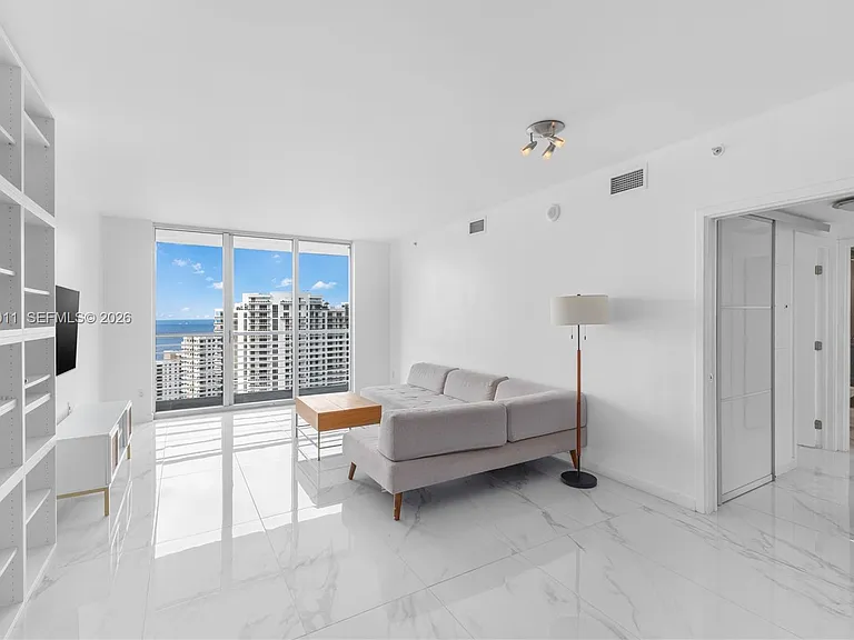 325 Biscayne Blvd #4015 — Photo 8