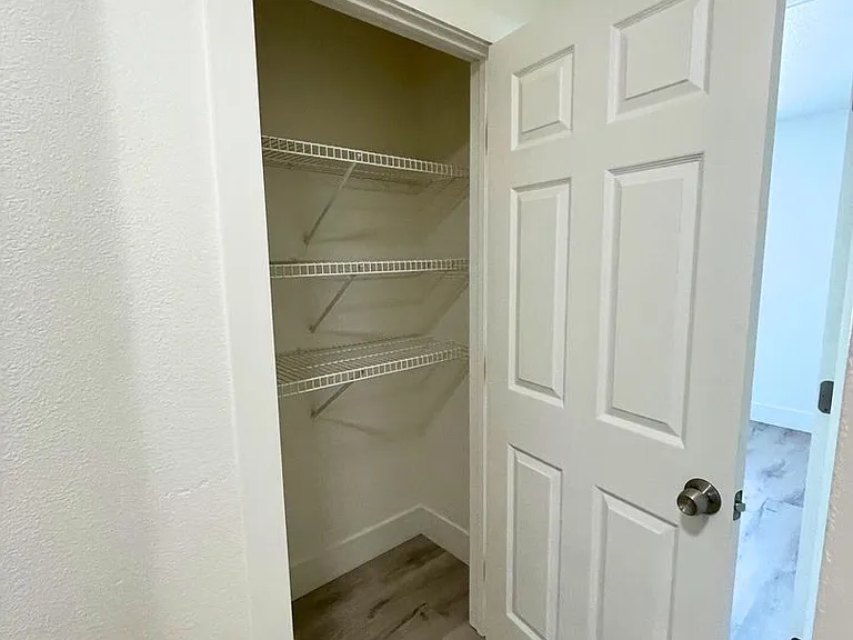 2317 Logsdon Dr — Photo 15