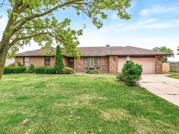 11634 Black Friars Ln, Mishawaka, IN 46545