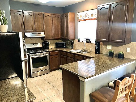 3rd image of 9310 Albany Dr Unit 37