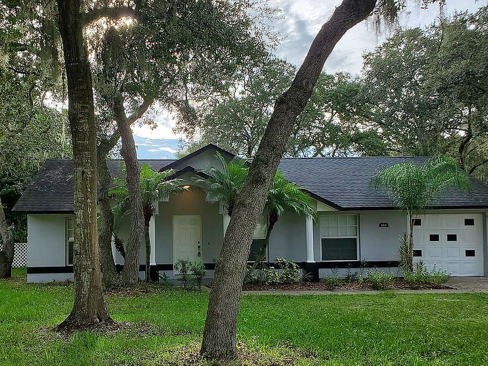 1st image of 404 Cricket Hollow Ln