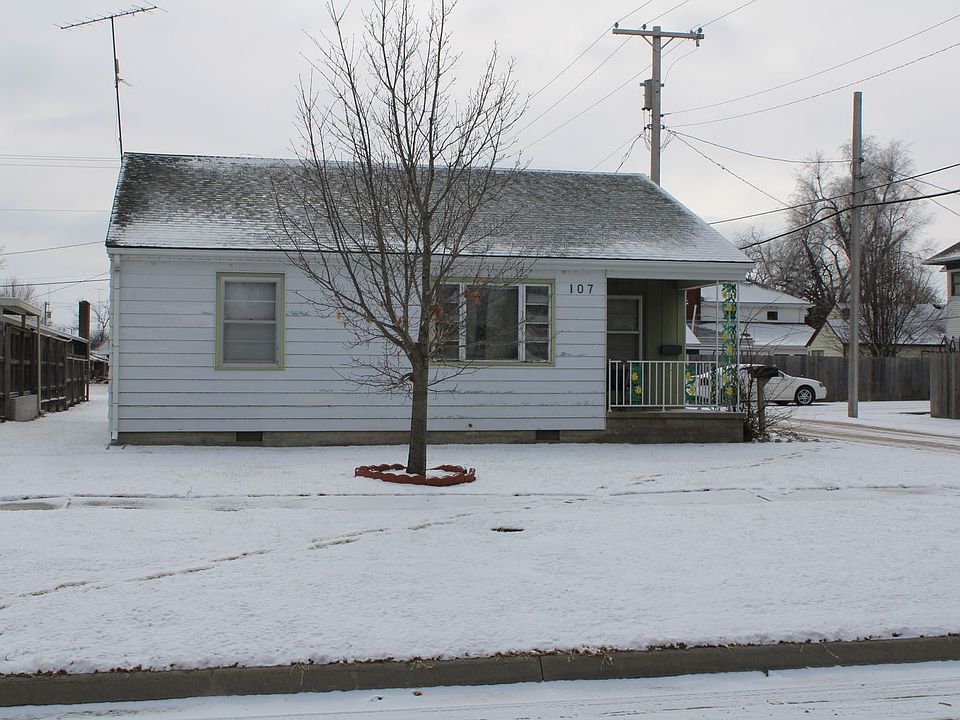 1st image of 107 E 4th St