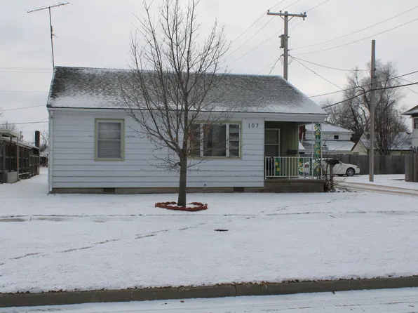 107 E 4th St, Ellinwood, KS 67526