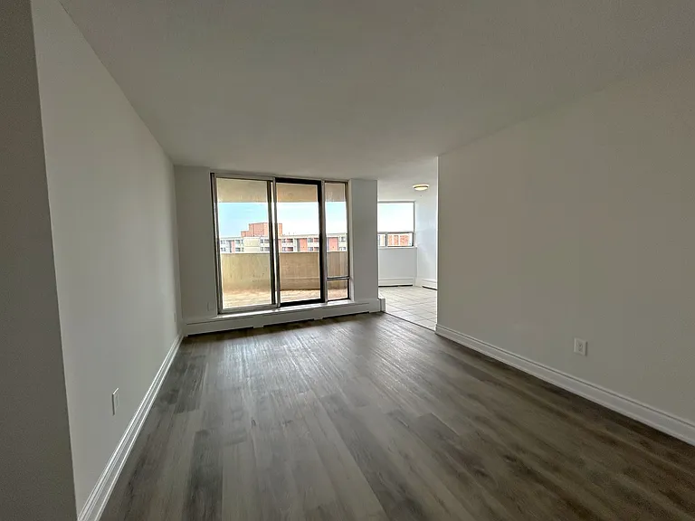 1260 Marlborough Ct — Photo 15