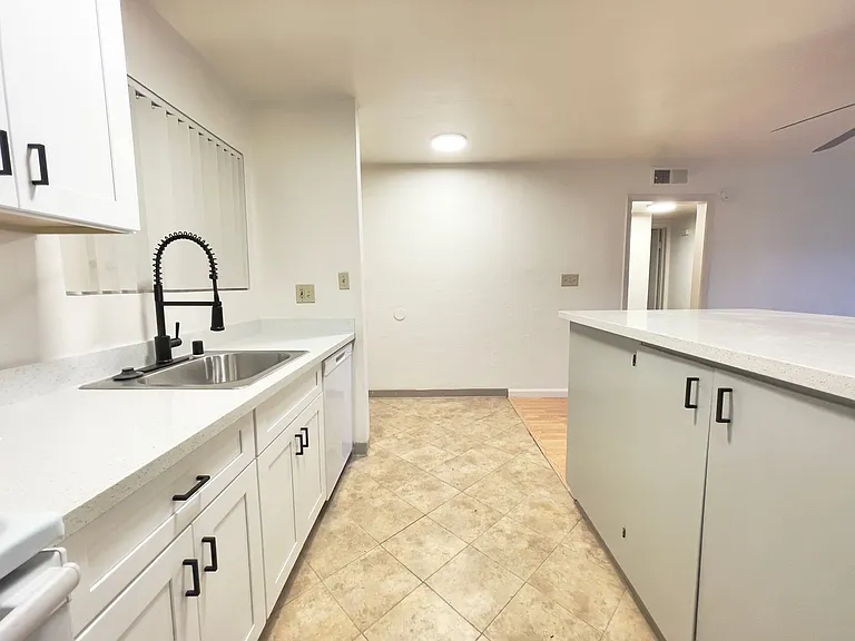 4500 Del Rio Road — Photo 3