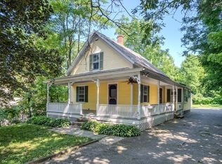 52 Maple St, Belchertown, MA 01007