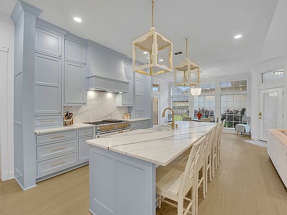 4th image of 1605 Doral Dr