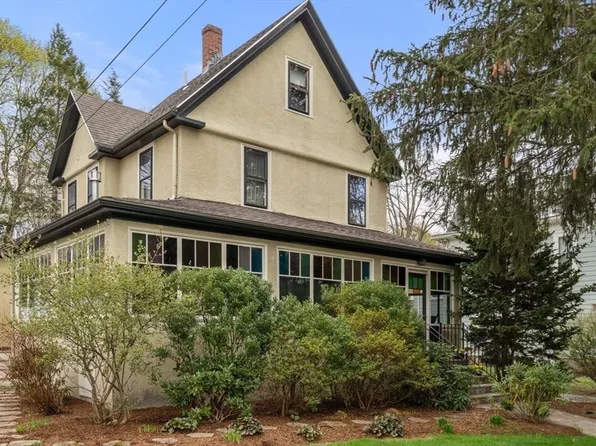 205 Washington St, Winchester, MA 01890
