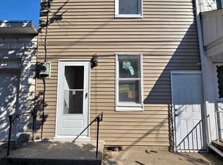 121 S West St, Shenandoah, PA 17976