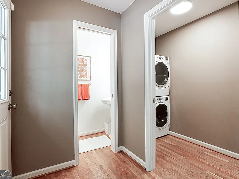 485 Riverside Pkwy — Photo 50