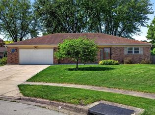 4006 Loop Dr, Englewood, OH 45322