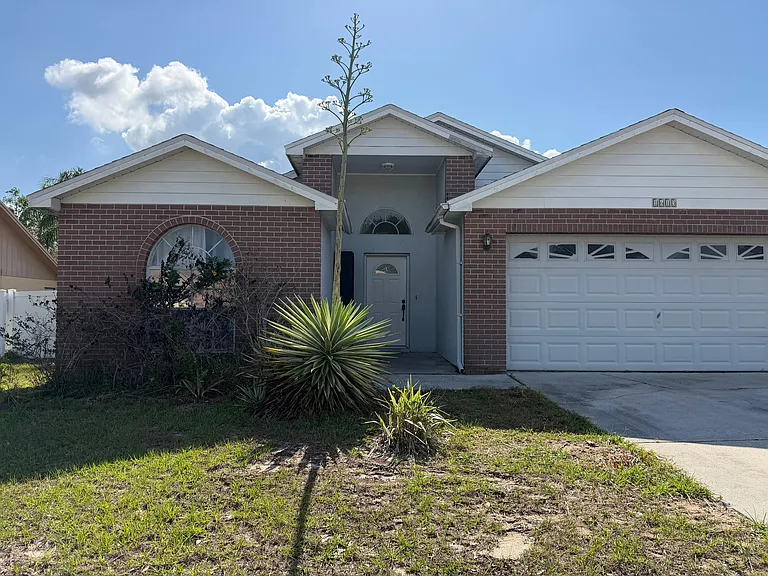 1613 Loghill Pl — Photo 4