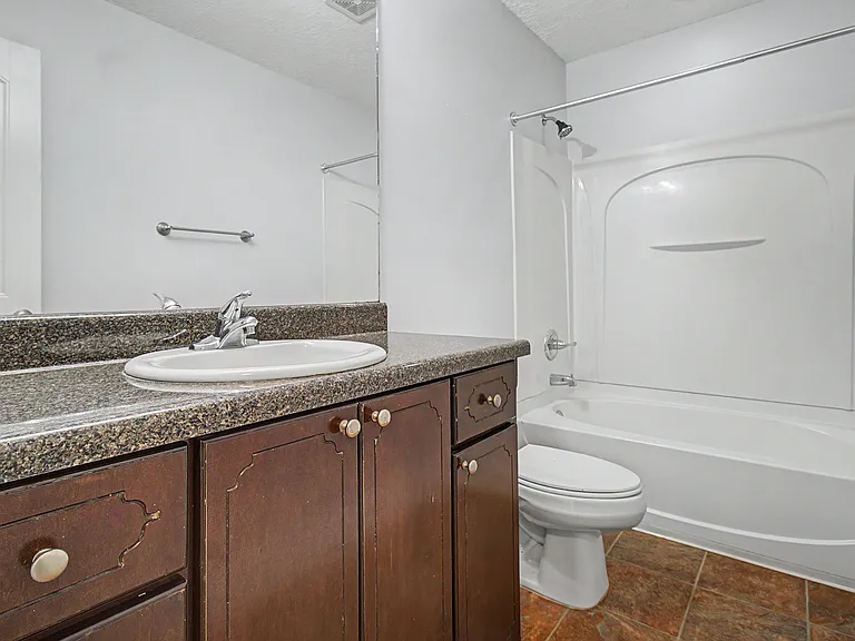 115 SE Cutters Gap — Photo 30