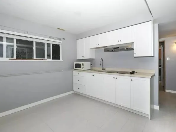 68XX Stanley St, Burnaby, BC V5E 1V3